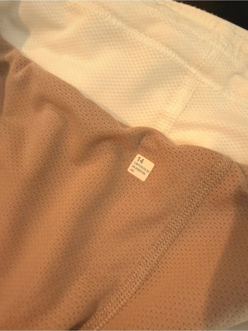 Lululemon Fast and Free Reflective Running Shorts | White | Size 14 - Picture 7 of 12